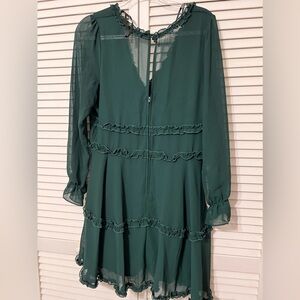 Cute dress perfect for the holidays!